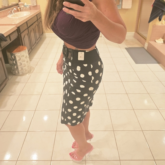 SPD Polka Dot Pencil Skirt with Belt - Picture 5 of 16